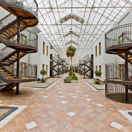 Cozy Steps From Everything - Heart Of Daire