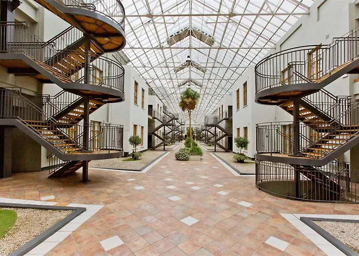 Cozy Steps From Everything - Heart Of Daire