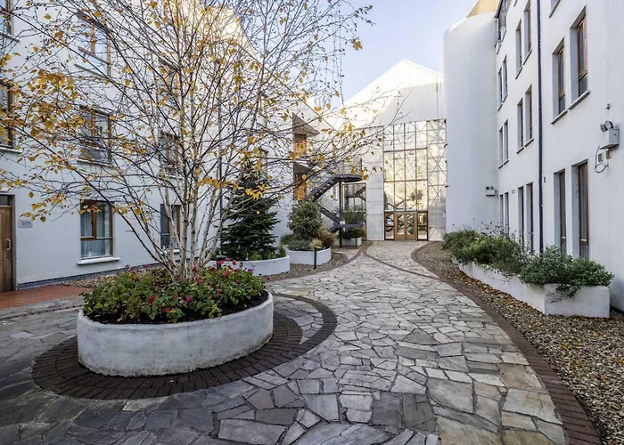 Cozy Steps From Everything - Heart Of *